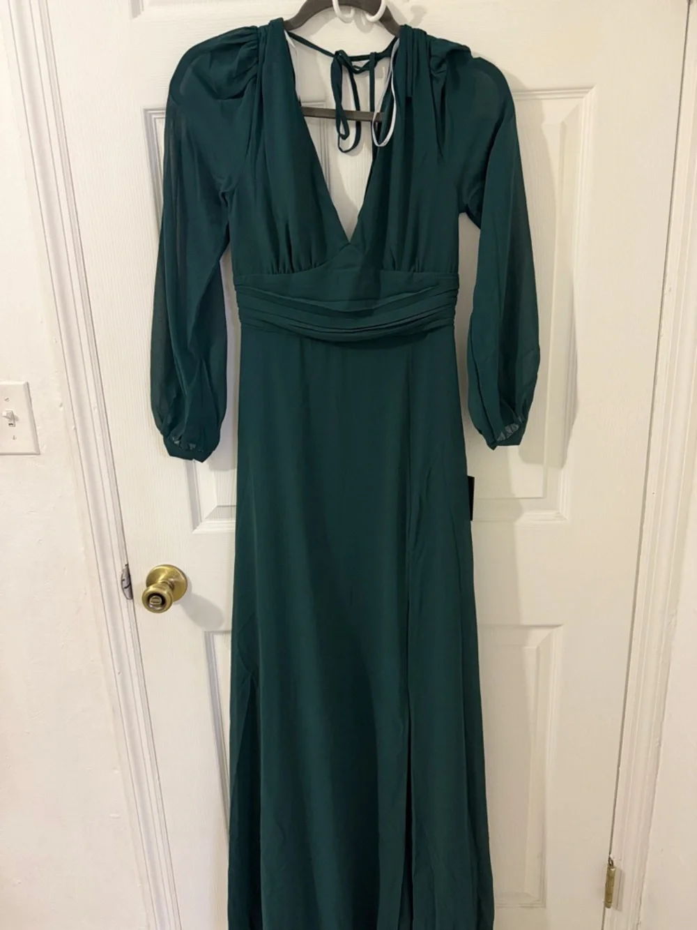 NWT Lulu's Elegant Emerald Green Long Sleeve V-Neck Maxi Dress - Picture 1 of 2